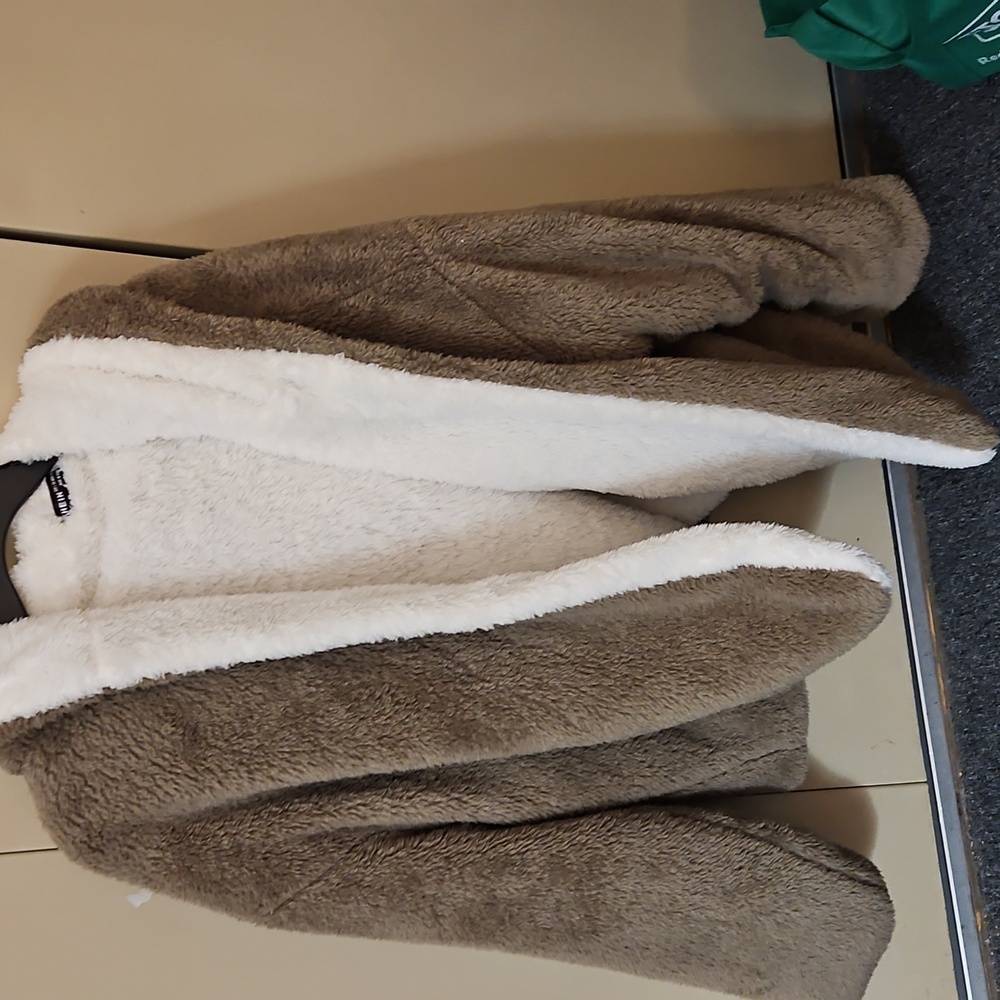 Shein Sherpa Women's Jacket Large.